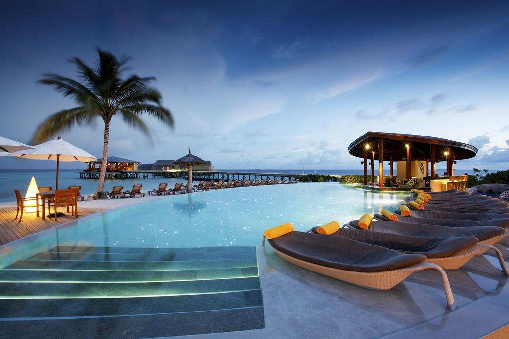 Centara Ras Fushi Resort & Spa